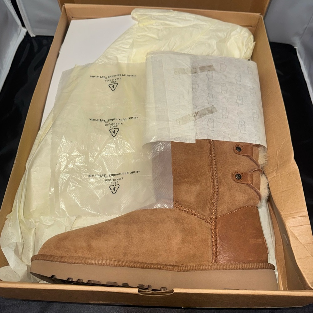New UGG Kristabelle Tall boots - Corset lace up size 8
Chestnut - Picture 5 of 11